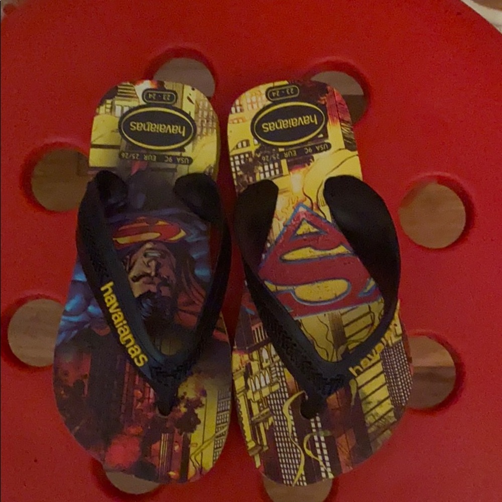 Havaianas x Superman flip flops